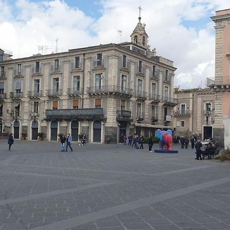 Palazzo La Piana Rooms Aeroporto di Catania Fontana Rossa Esterno foto