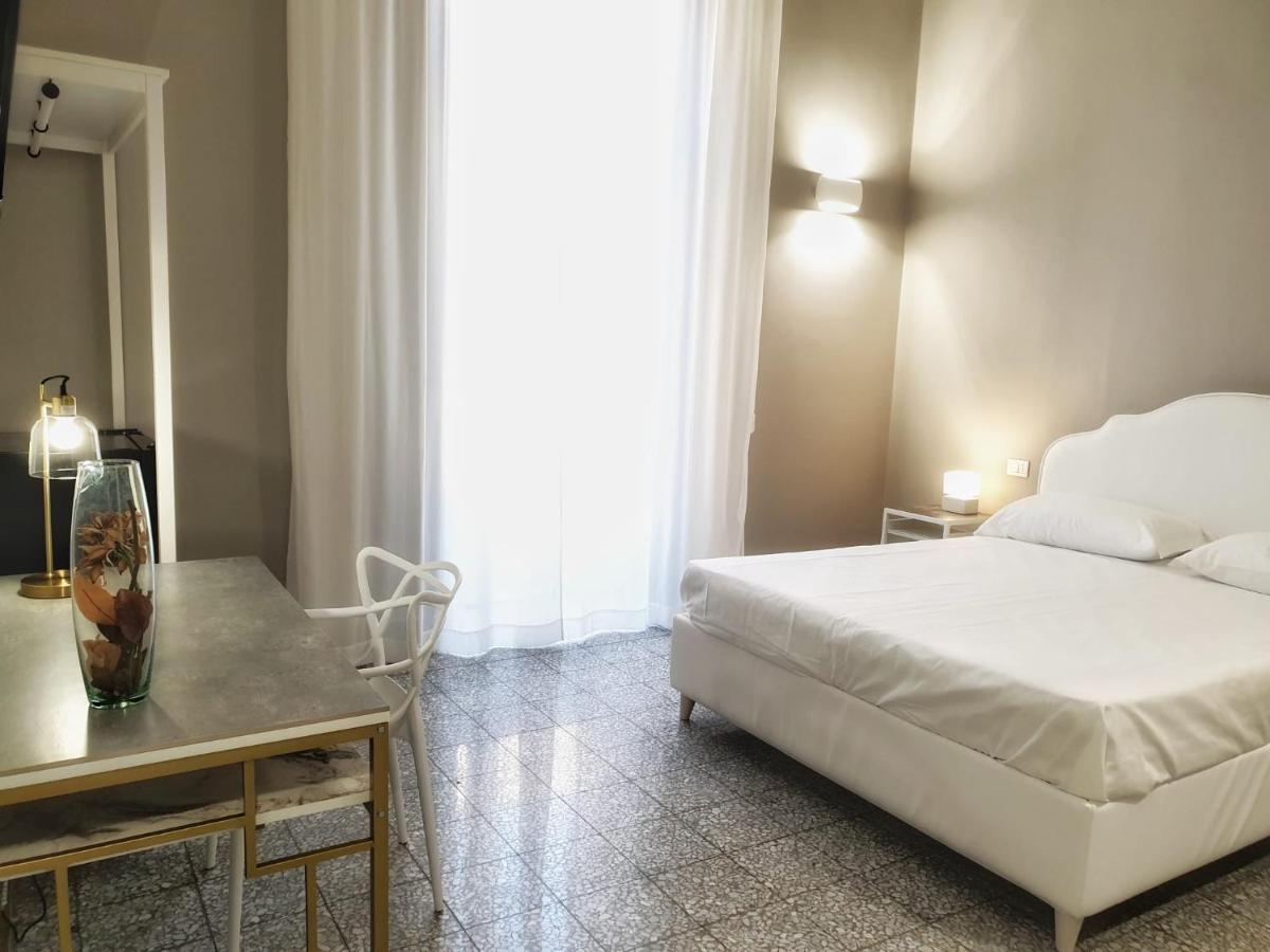 Palazzo La Piana Rooms Aeroporto di Catania Fontana Rossa Esterno foto