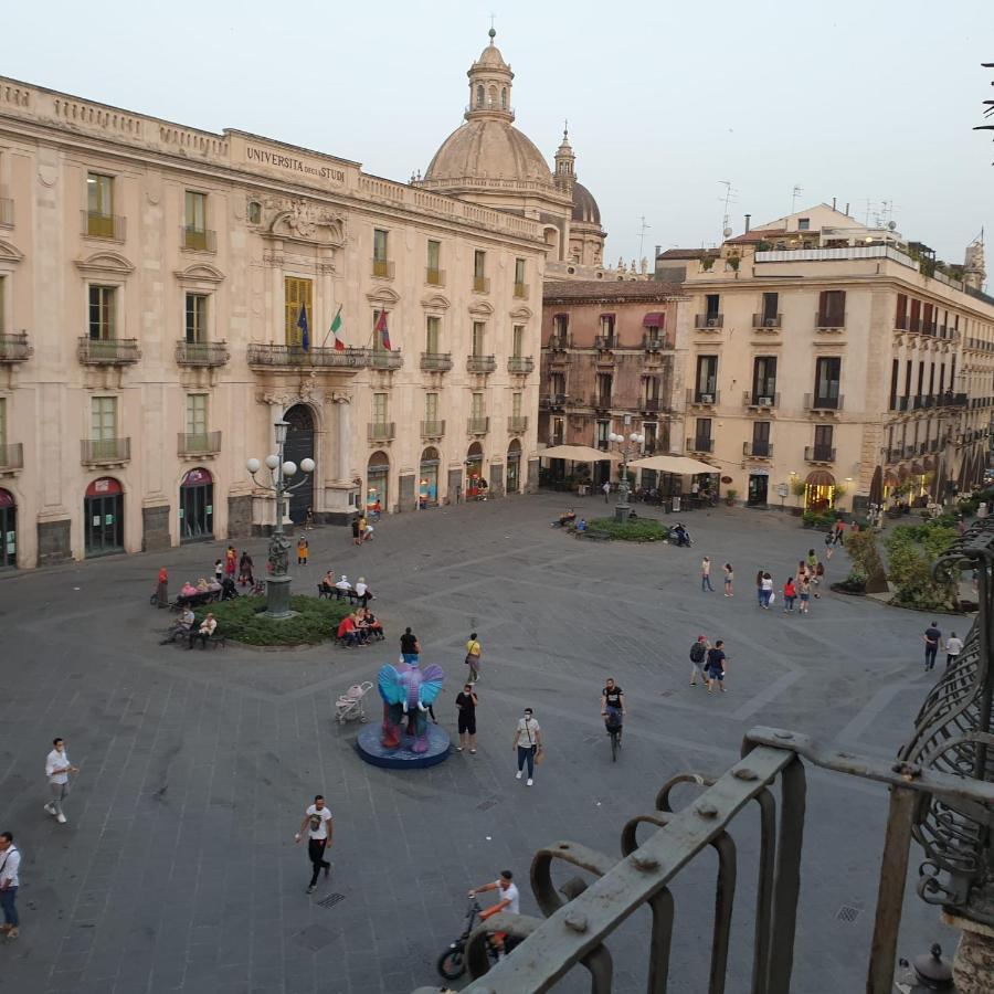 Palazzo La Piana Rooms Aeroporto di Catania Fontana Rossa Esterno foto
