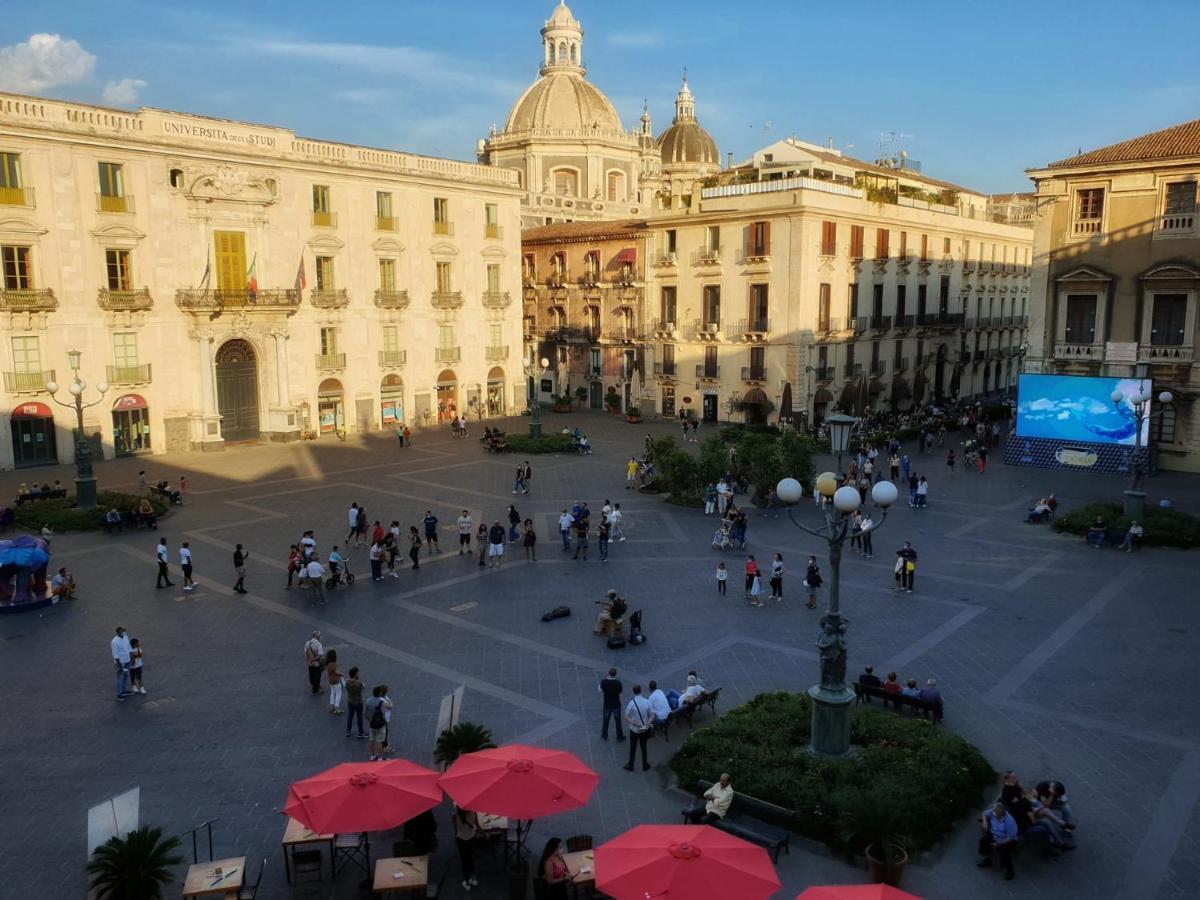 Palazzo La Piana Rooms Aeroporto di Catania Fontana Rossa Esterno foto